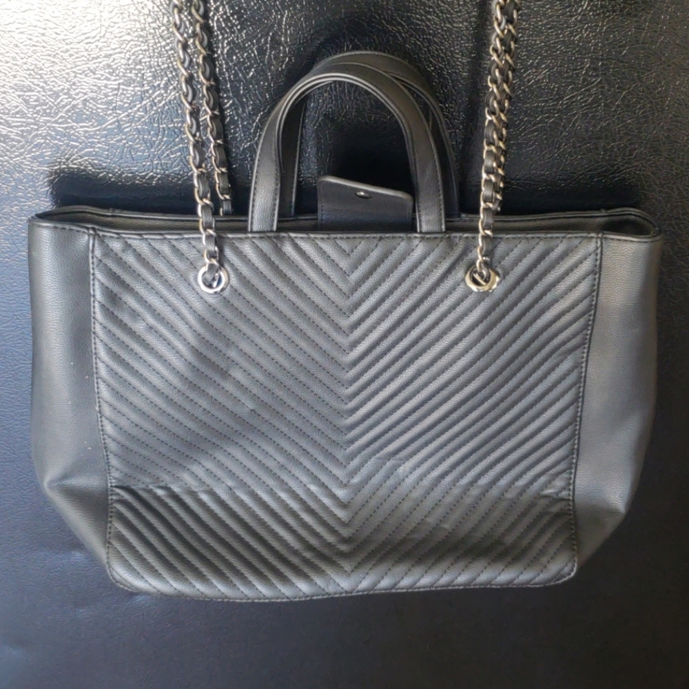 Chevorn Quilted Tote